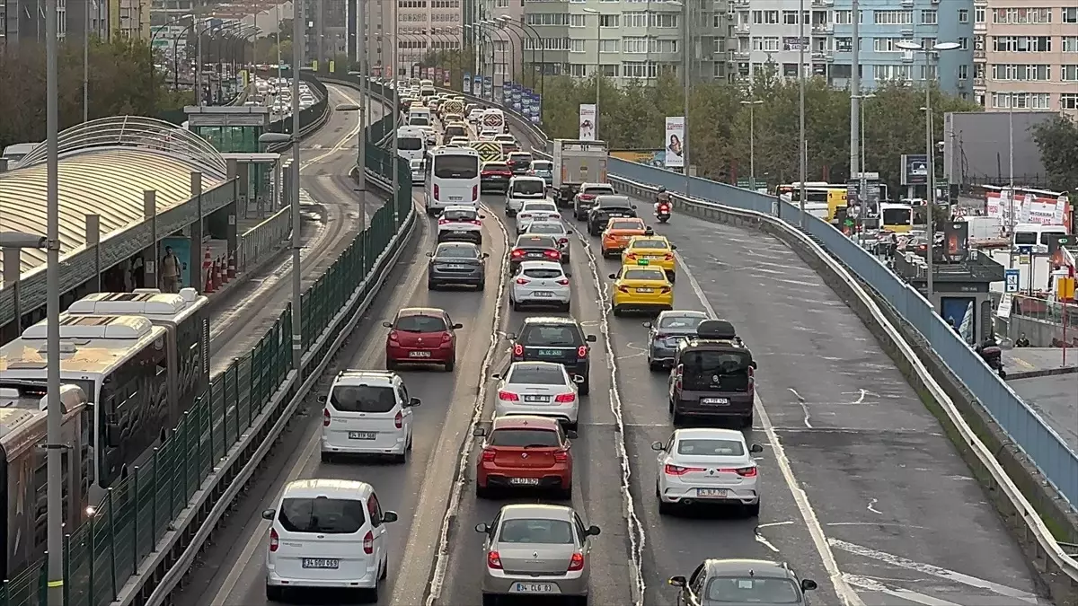 istanbulda egitim yili basladi trafik yogunlugu artti h4nueJ5Z