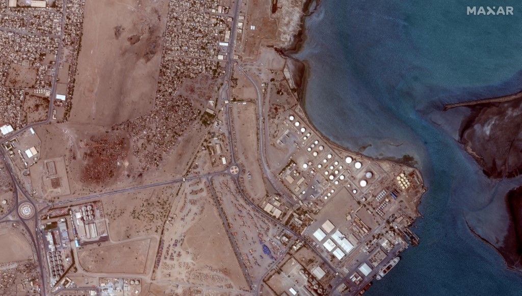 once gazze sonra yemen israil hudeyde limanini bombaladi UDYaNlLQ