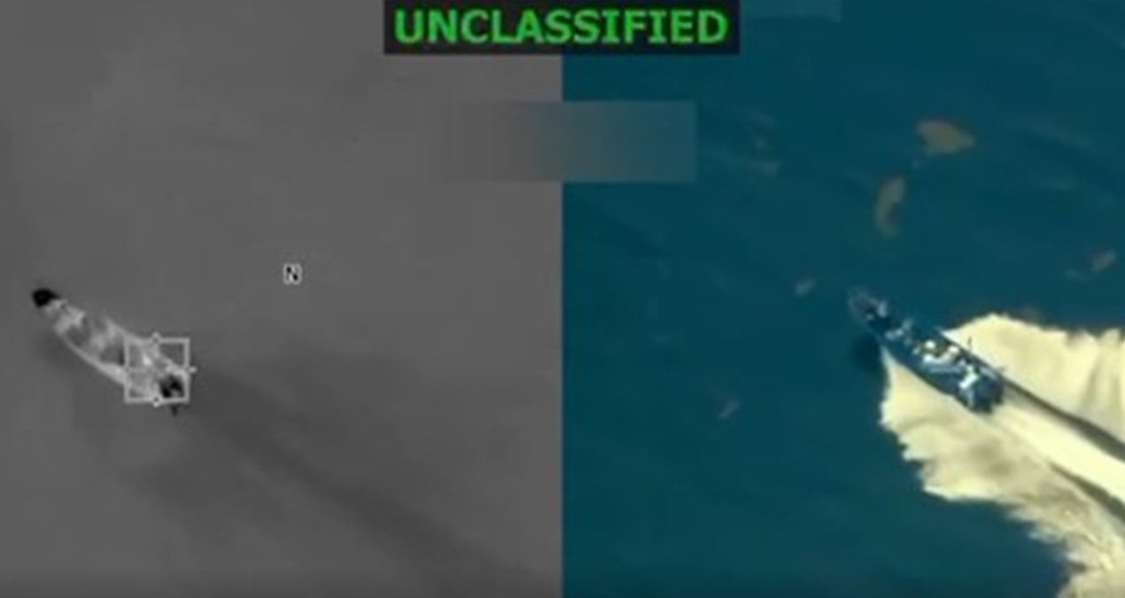 trump uyusturucu tasiyan bir tekneye saldiri duzenledik IDIxOH98