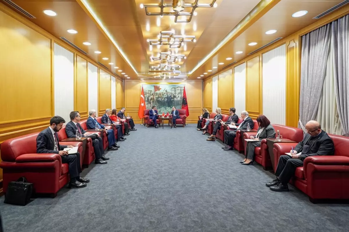 cevdet yilmaz arnavutlukta gorusme gerceklestirdi UpPzLfEw.jpg