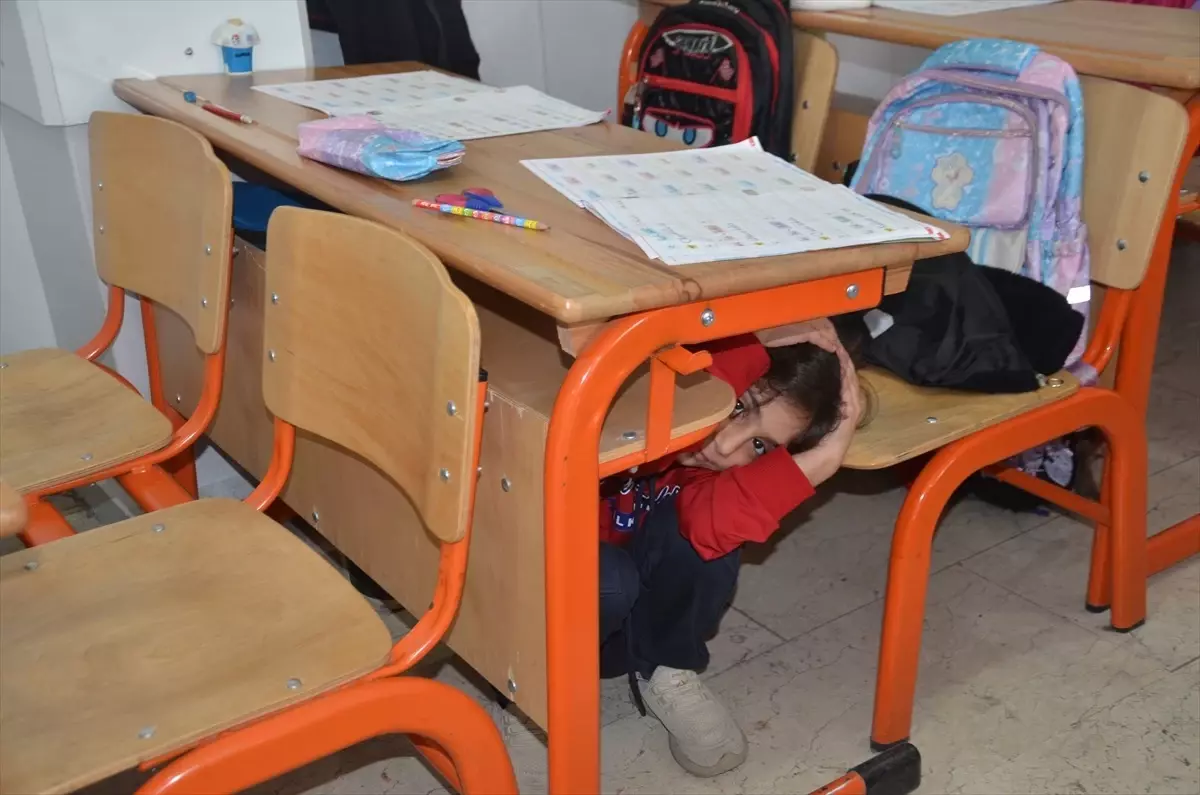 mebden afet bilinci icin tahliye tatbikati yHaMnB2E.jpg