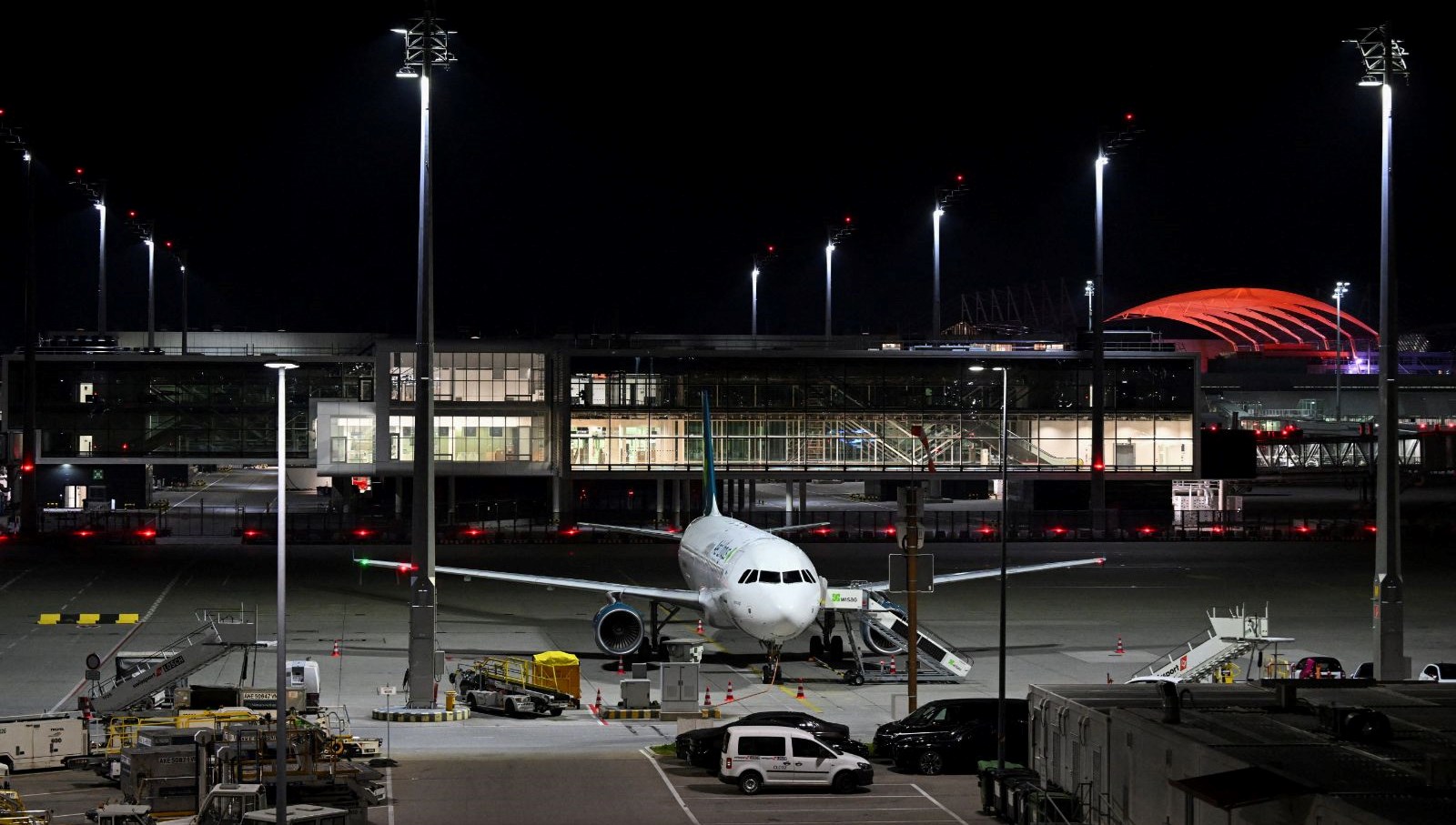 munih havalimaninda drone alarmi lazerli guvenlik sistemi devreye alindi 4F2pVxNX