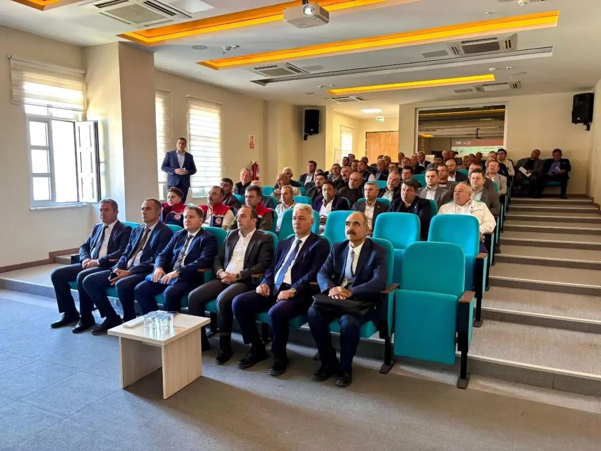 tarim sayimi icin bilgilendirme toplantisi duzenlendi n46ChxMy.jpg