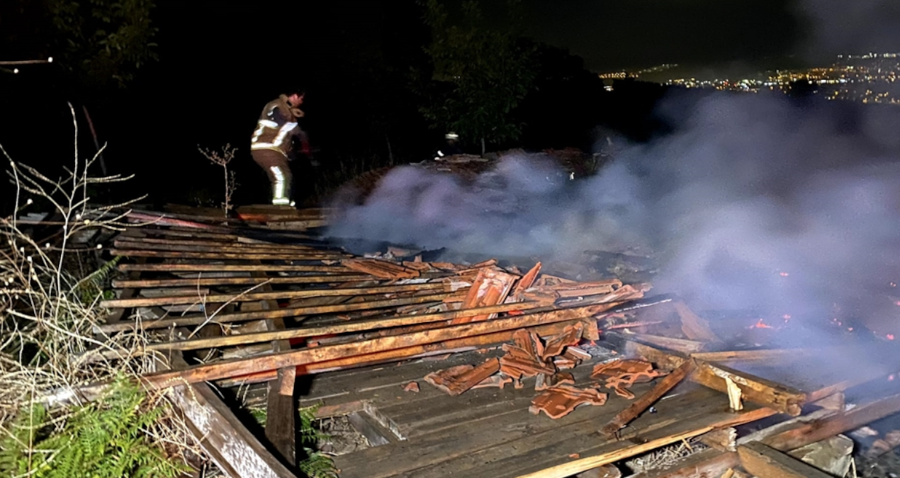 tarladaki baraka kule dondu c4HsNSfg