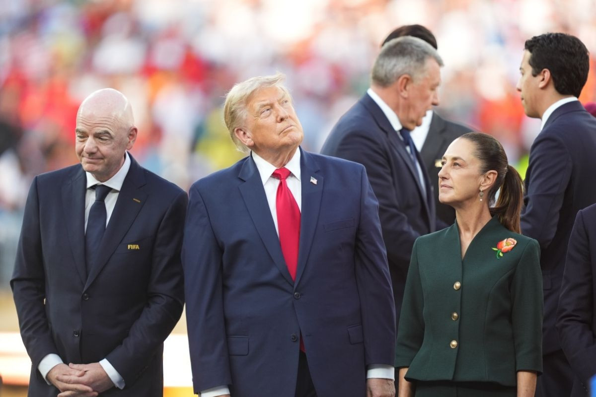 ABD Başkanı Trump, birlikte düzenledikleri Dünya Kupası finalinin ertesi günü Kanada’ya ek gümrük vergisi kararı aldı Trump1